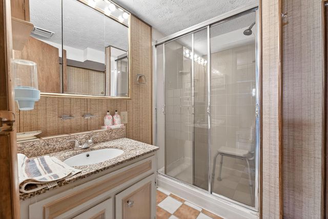 1253 Dutton Place, Columbus, OH 43227