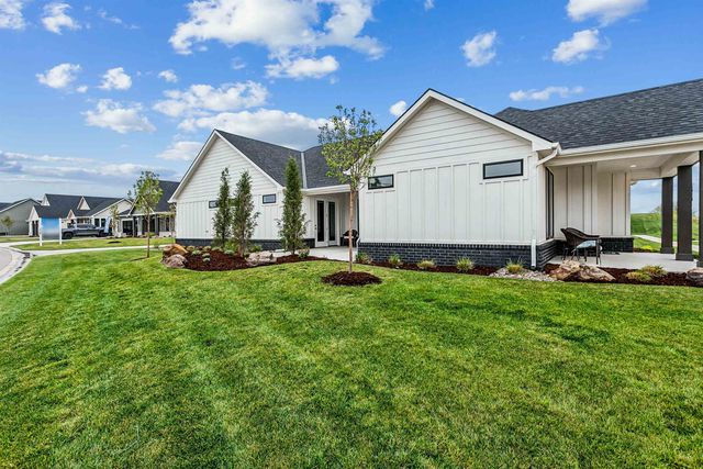 2628 N Shearwater, Wichita, KS 67204