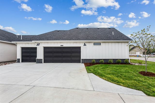 2628 N Shearwater, Wichita, KS 67204