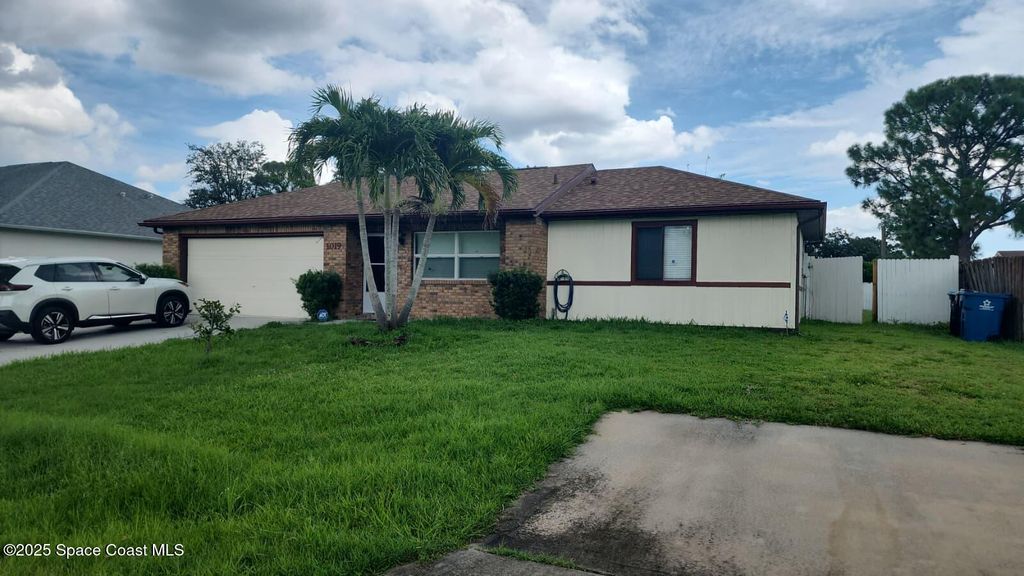 1019 Lee Avenue NW, Palm Bay, FL 32907