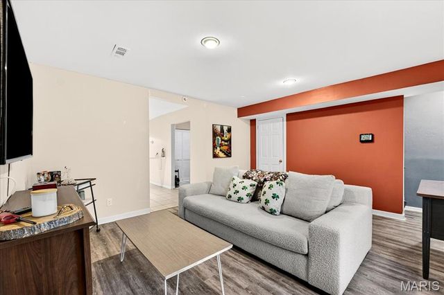 4103 Louisiana Avenue, St Louis, MO 63118