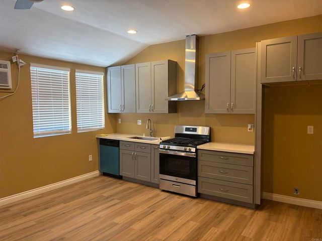 542 S 28th, San Diego, CA 92102
