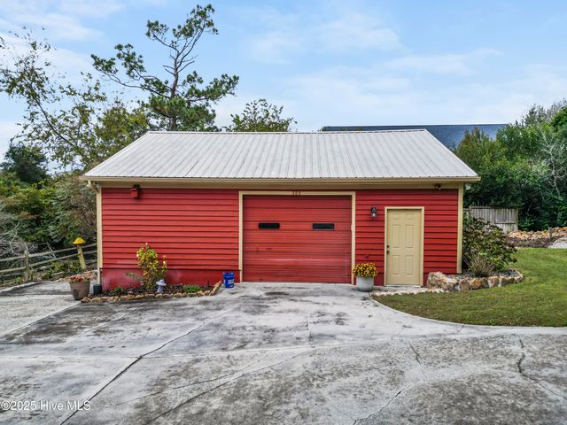 303 Live Oak Street, Emerald Isle, NC 28594