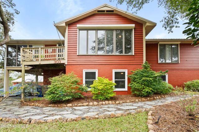 303 Live Oak Street, Emerald Isle, NC 28594