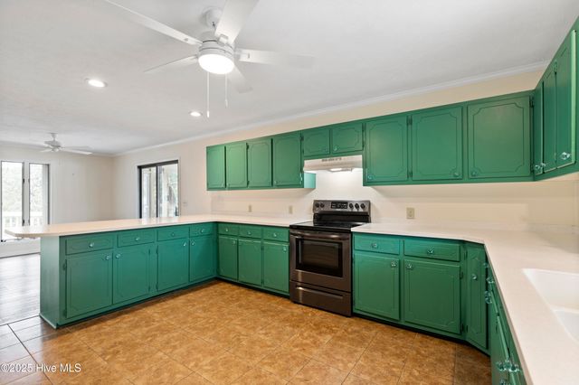 303 Live Oak Street, Emerald Isle, NC 28594