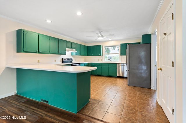 303 Live Oak Street, Emerald Isle, NC 28594