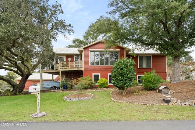 303 Live Oak Street, Emerald Isle, NC 28594