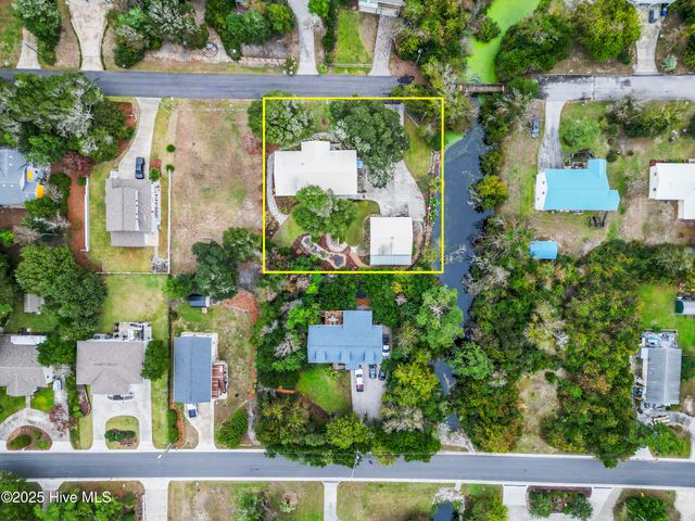 303 Live Oak Street, Emerald Isle, NC 28594