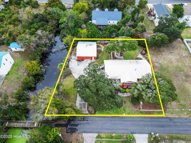 303 Live Oak Street, Emerald Isle, NC 28594