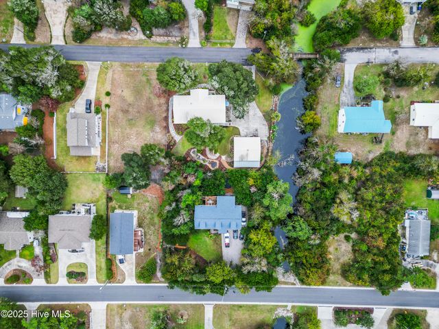 303 Live Oak Street, Emerald Isle, NC 28594