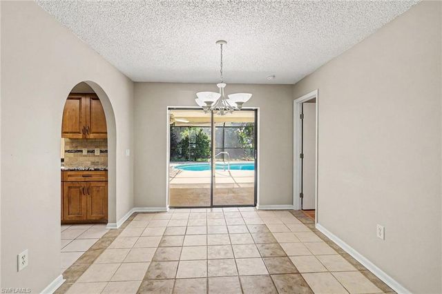 2205 SE 10th PL, Cape Coral, FL 33990