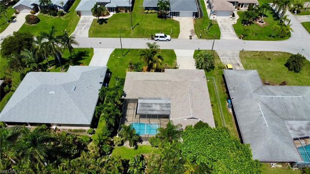 2205 SE 10th PL, Cape Coral, FL 33990