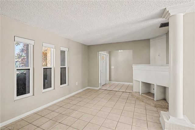 2205 SE 10th PL, Cape Coral, FL 33990