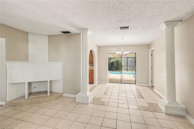 2205 SE 10th PL, Cape Coral, FL 33990