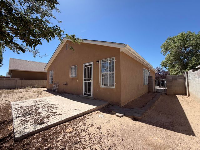 7515 S Autumn Breeze Road SW, Albuquerque, NM 87121