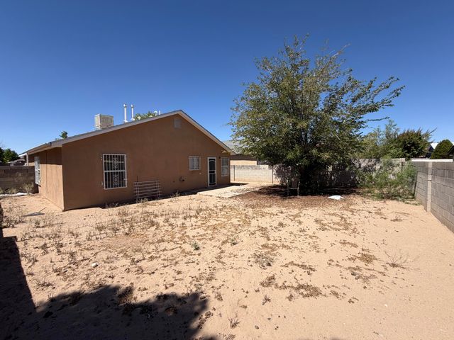 7515 S Autumn Breeze Road SW, Albuquerque, NM 87121