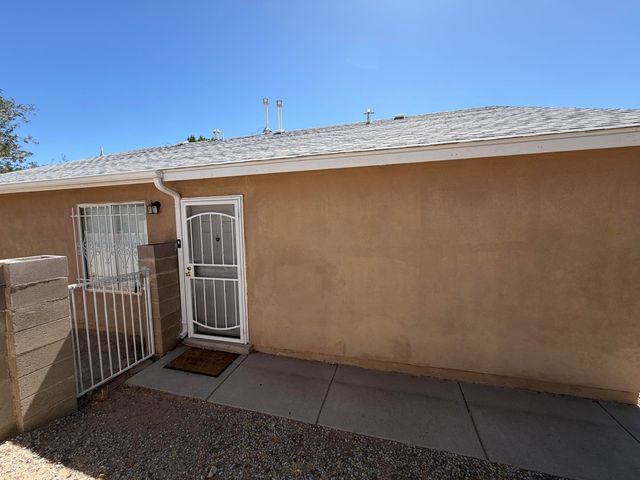 7515 S Autumn Breeze Road SW, Albuquerque, NM 87121