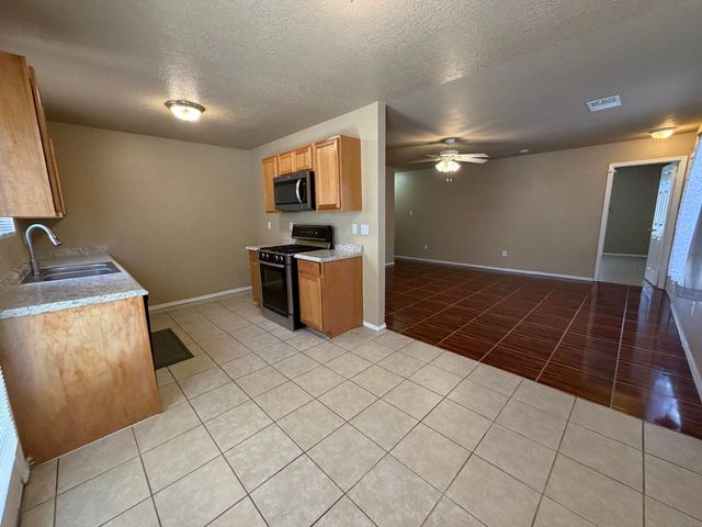 7515 S Autumn Breeze Road SW, Albuquerque, NM 87121