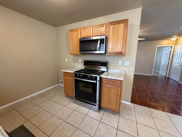 7515 S Autumn Breeze Road SW, Albuquerque, NM 87121