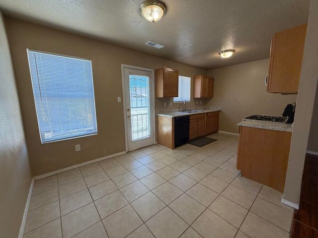 7515 S Autumn Breeze Road SW, Albuquerque, NM 87121