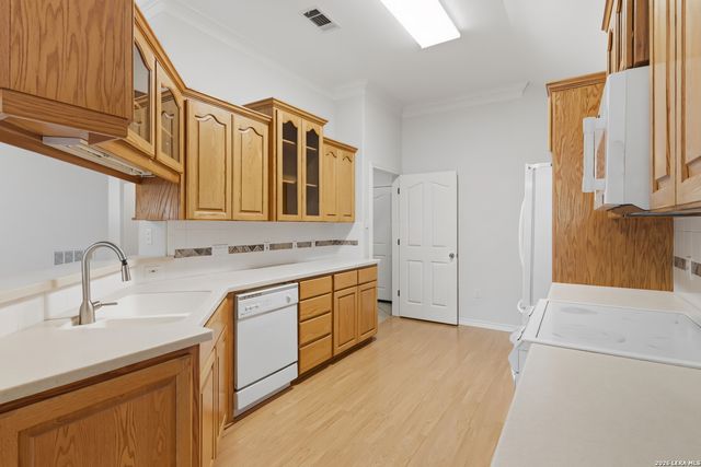 1559 Golden Sage Dr, Seguin, TX 78155
