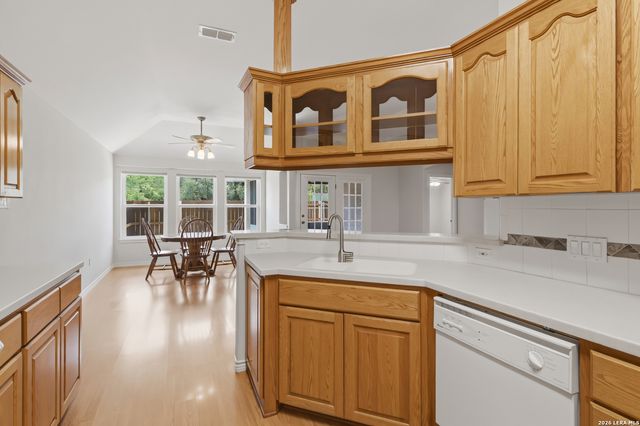 1559 Golden Sage Dr, Seguin, TX 78155