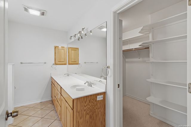 1559 Golden Sage Dr, Seguin, TX 78155