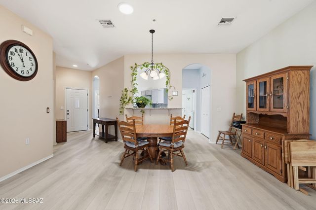 2452 S Orchard View Drive, Green Valley, AZ 85614