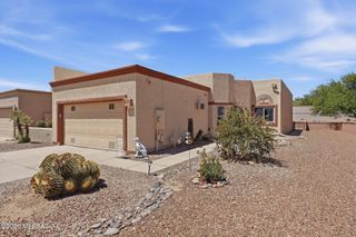 2452 S Orchard View Drive, Green Valley, AZ 85614