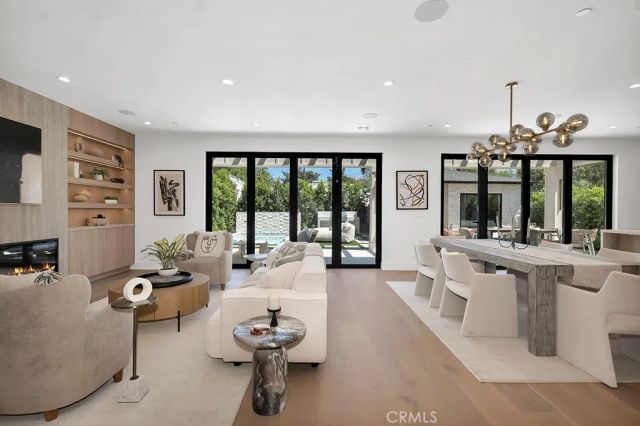 1212 Greenacre Avenue, West Hollywood, CA 90046
