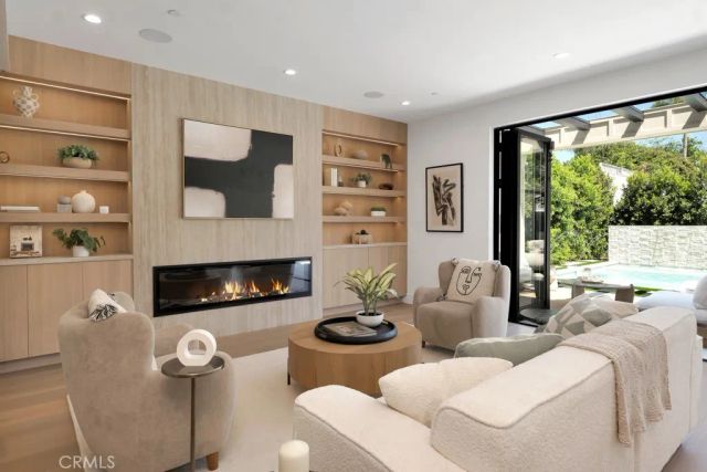 1212 Greenacre Avenue, West Hollywood, CA 90046
