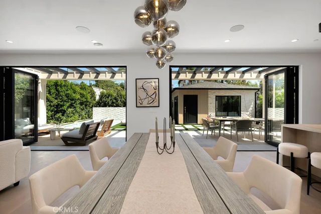 1212 Greenacre Avenue, West Hollywood, CA 90046