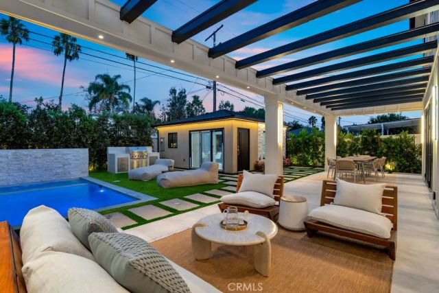1212 Greenacre Avenue, West Hollywood, CA 90046