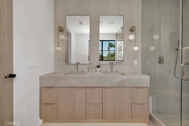 1212 Greenacre Avenue, West Hollywood, CA 90046