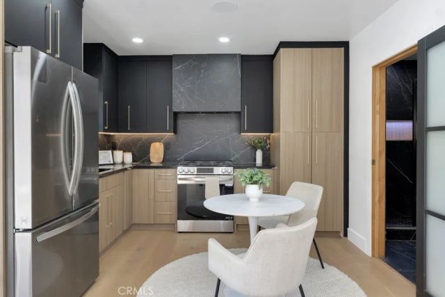 1212 Greenacre Avenue, West Hollywood, CA 90046