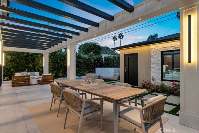 1212 Greenacre Avenue, West Hollywood, CA 90046