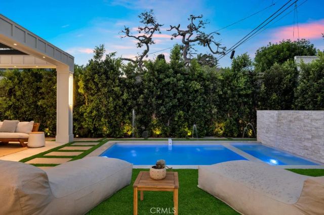 1212 Greenacre Avenue, West Hollywood, CA 90046