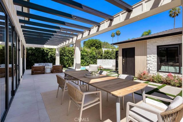 1212 Greenacre Avenue, West Hollywood, CA 90046