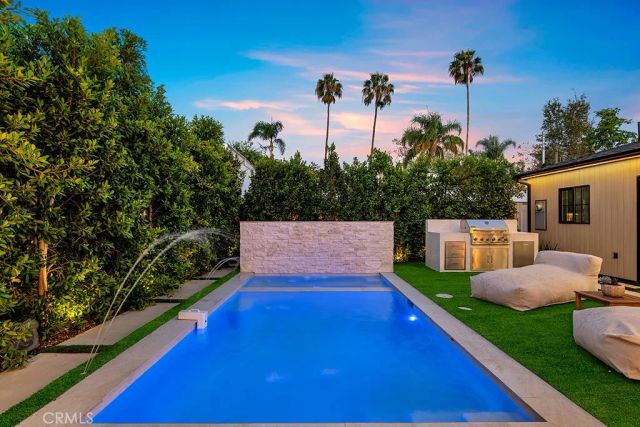 1212 Greenacre Avenue, West Hollywood, CA 90046