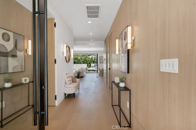 1212 Greenacre Avenue, West Hollywood, CA 90046