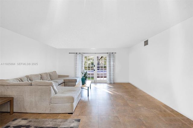 7554 Stirling Rd 102, Davie, FL 33024