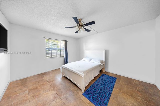 7554 Stirling Rd 102, Davie, FL 33024