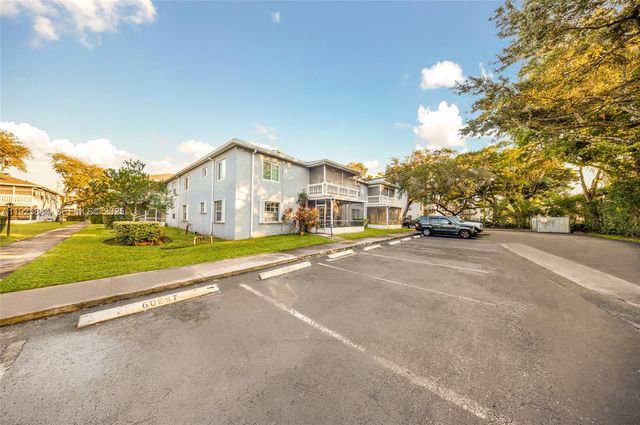 7554 Stirling Rd 102, Davie, FL 33024