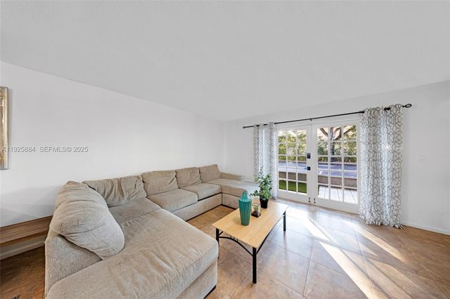 7554 Stirling Rd 102, Davie, FL 33024