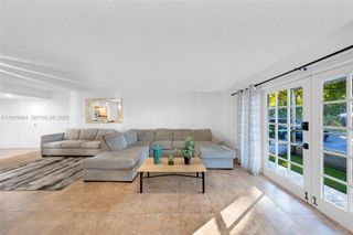 7554 Stirling Rd 102, Davie, FL 33024