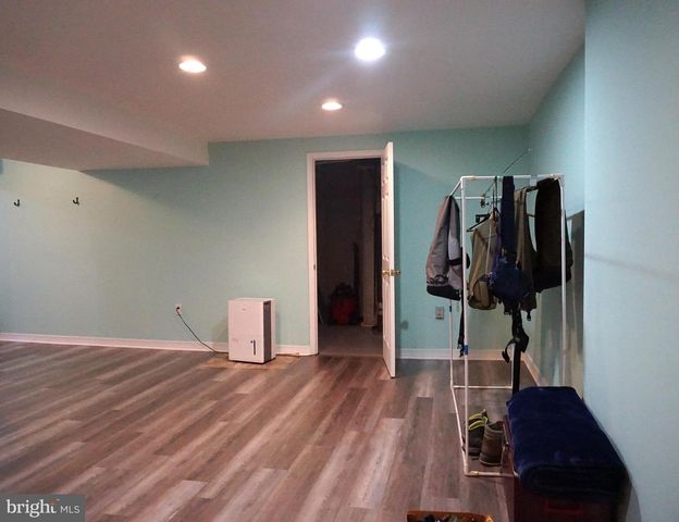 6099 TIMBERKNOLL DR, Macungie, PA 18062