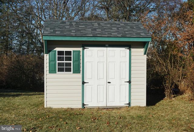 6099 TIMBERKNOLL DR, Macungie, PA 18062