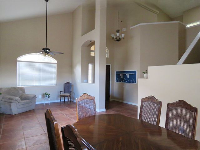 2504 Golf Drive, Kingman, AZ 86401