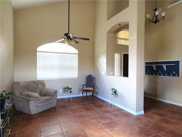 2504 Golf Drive, Kingman, AZ 86401