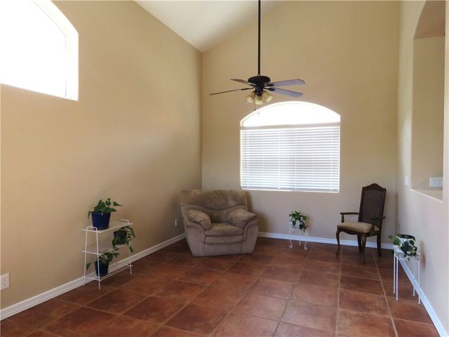 2504 Golf Drive, Kingman, AZ 86401